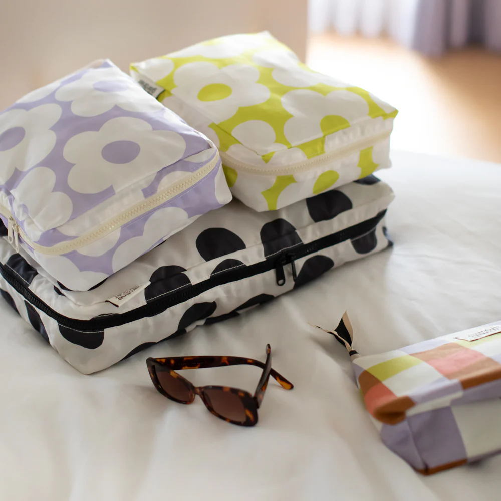 Mono Spot/Flower Set of 3 Packing Cubes - Image 6