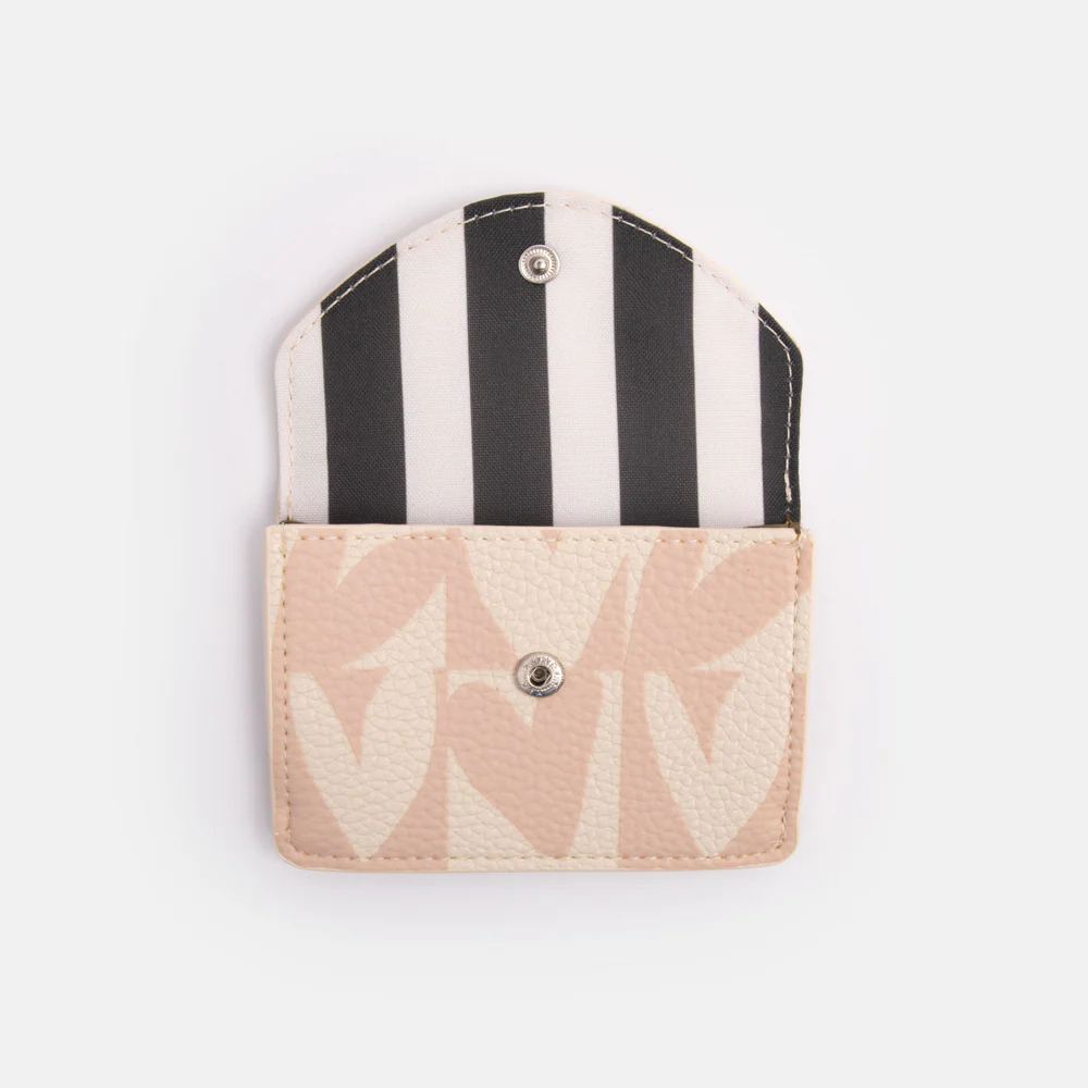 Pink Checkmate Hearts Card Holder Purse - Image 3