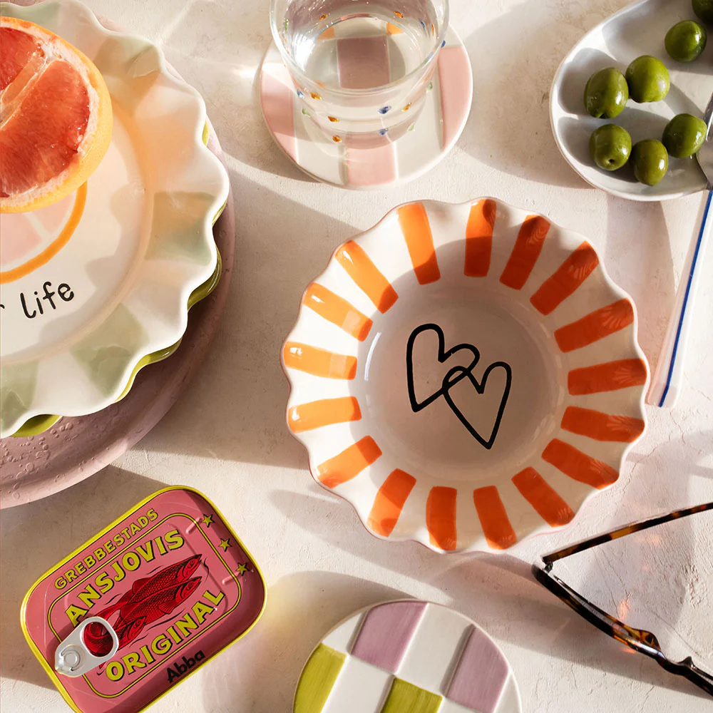 Pink Scallop Edge Hearts Cereal Bowl - Image 4